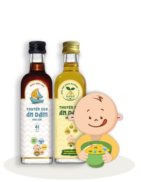 Bé ăn dặm cùng nước mắm và dầu mè Thuyền Xưa Ăn Dặm